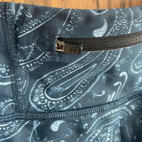 Navy Paisley Sweaty Betty Leggings - Picture 2 of 5